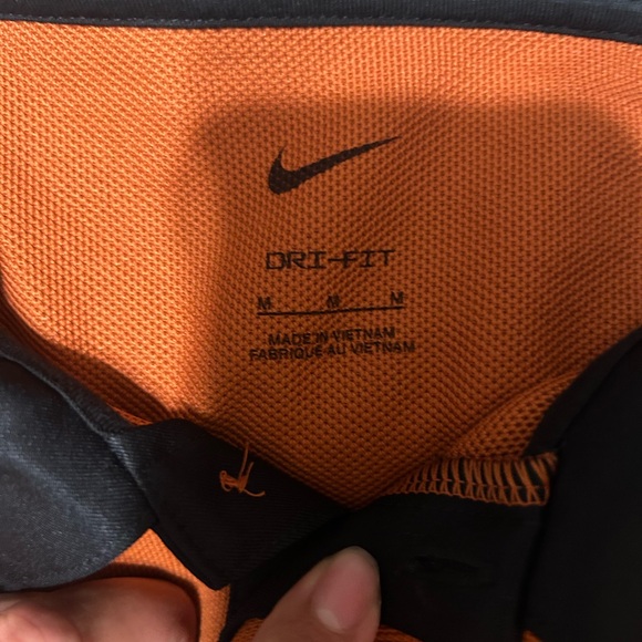 Men’s Texas University Button Shirt BNWT. Medium - Picture 2 of 4